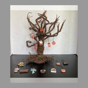 Halloween tree with 15 wooden ornaments -decorations